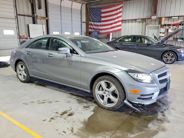 2013 MERCEDES-BENZ CLS CLS550 4-MATIC — Passenger 3/4