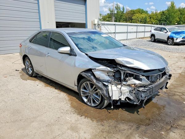 2015 TOYOTA CAMRY