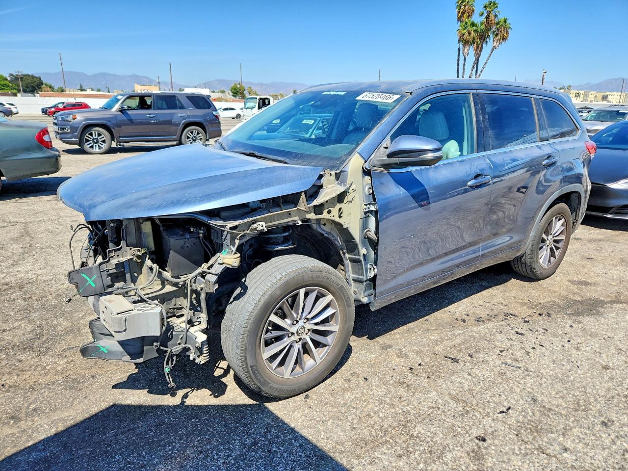 2017 TOYOTA HIGHLANDER