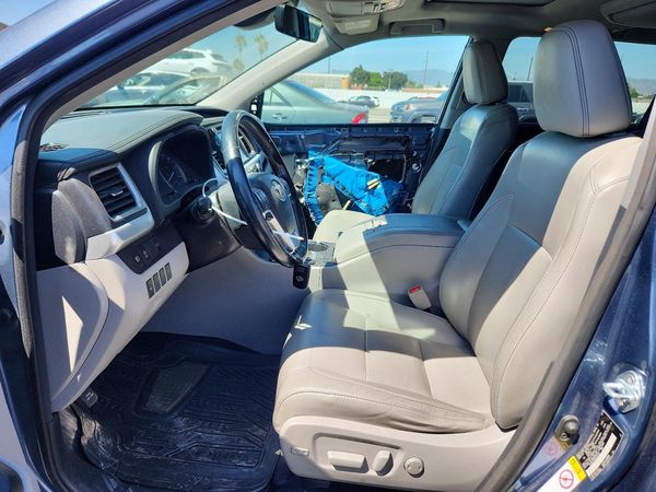 2017 TOYOTA HIGHLANDER