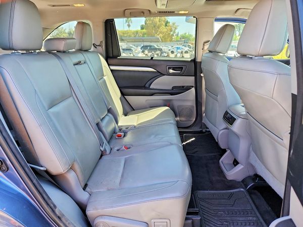 2017 TOYOTA HIGHLANDER