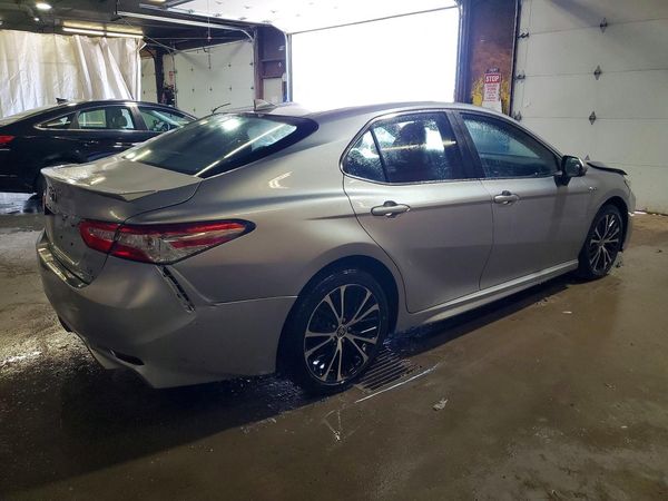 2020 TOYOTA CAMRY SE Hybrid