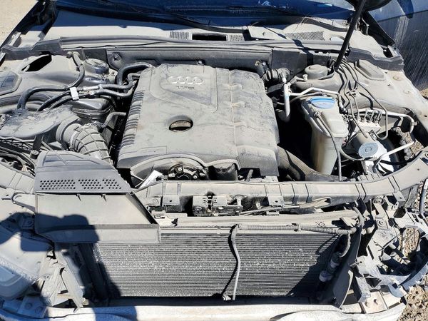 2013 AUDI A4 ALLROAD quattro Prestige — Engine bay