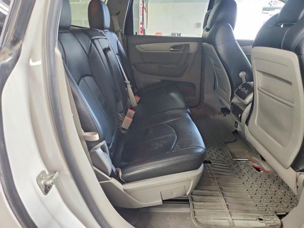 2016 CHEVROLET TRAVERSE LS