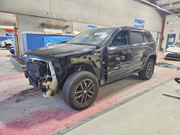 2017 JEEP GRAND CHEROKEE — DSFA — Front 3/4