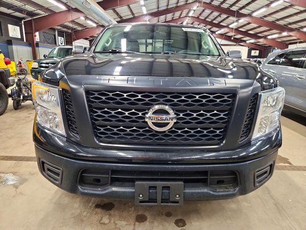 2018 NISSAN TITAN
