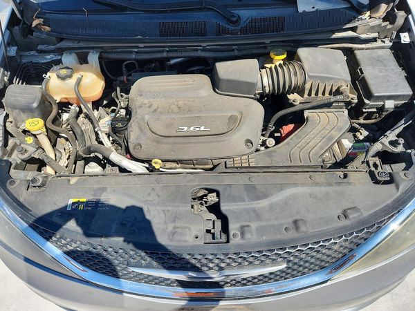 2017 CHRYSLER PACIFICA