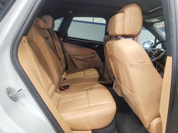 2017 PORSCHE MACAN