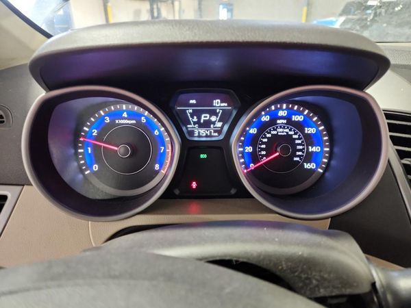 2016 HYUNDAI ELANTRA