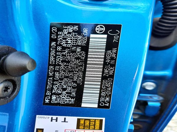 2020 TOYOTA PRIUS