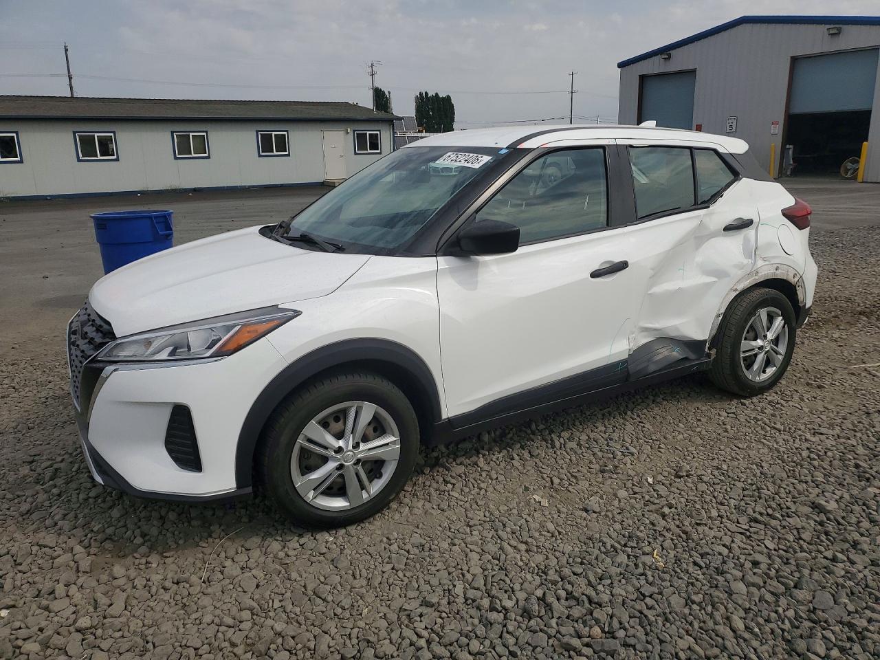 2021 NISSAN KICKS