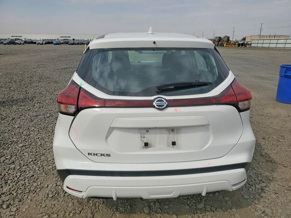 2021 NISSAN KICKS