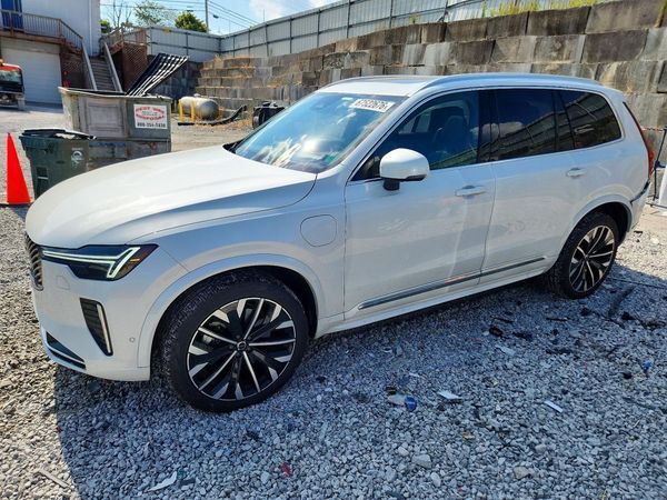 2025 VOLVO XC90