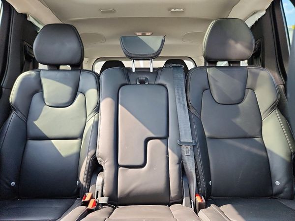 2025 VOLVO XC90