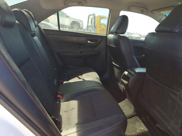 2016 TOYOTA CAMRY