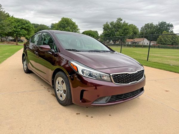 2017 KIA FORTE LX Base
