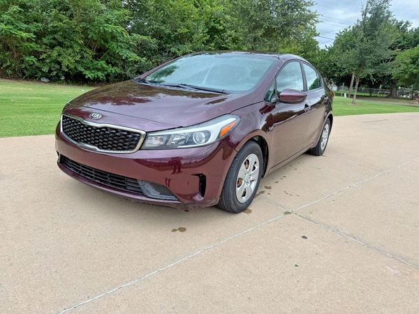 2017 KIA FORTE LX Base