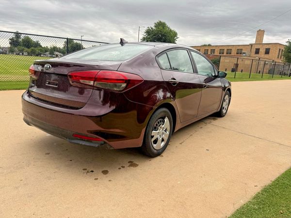2017 KIA FORTE LX Base