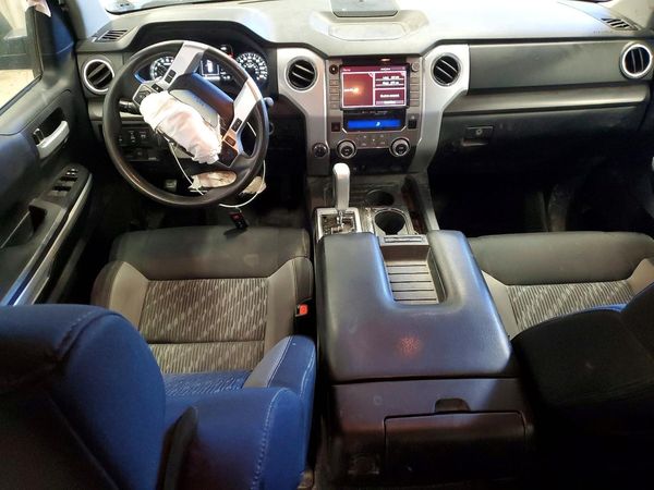 2020 TOYOTA TUNDRA