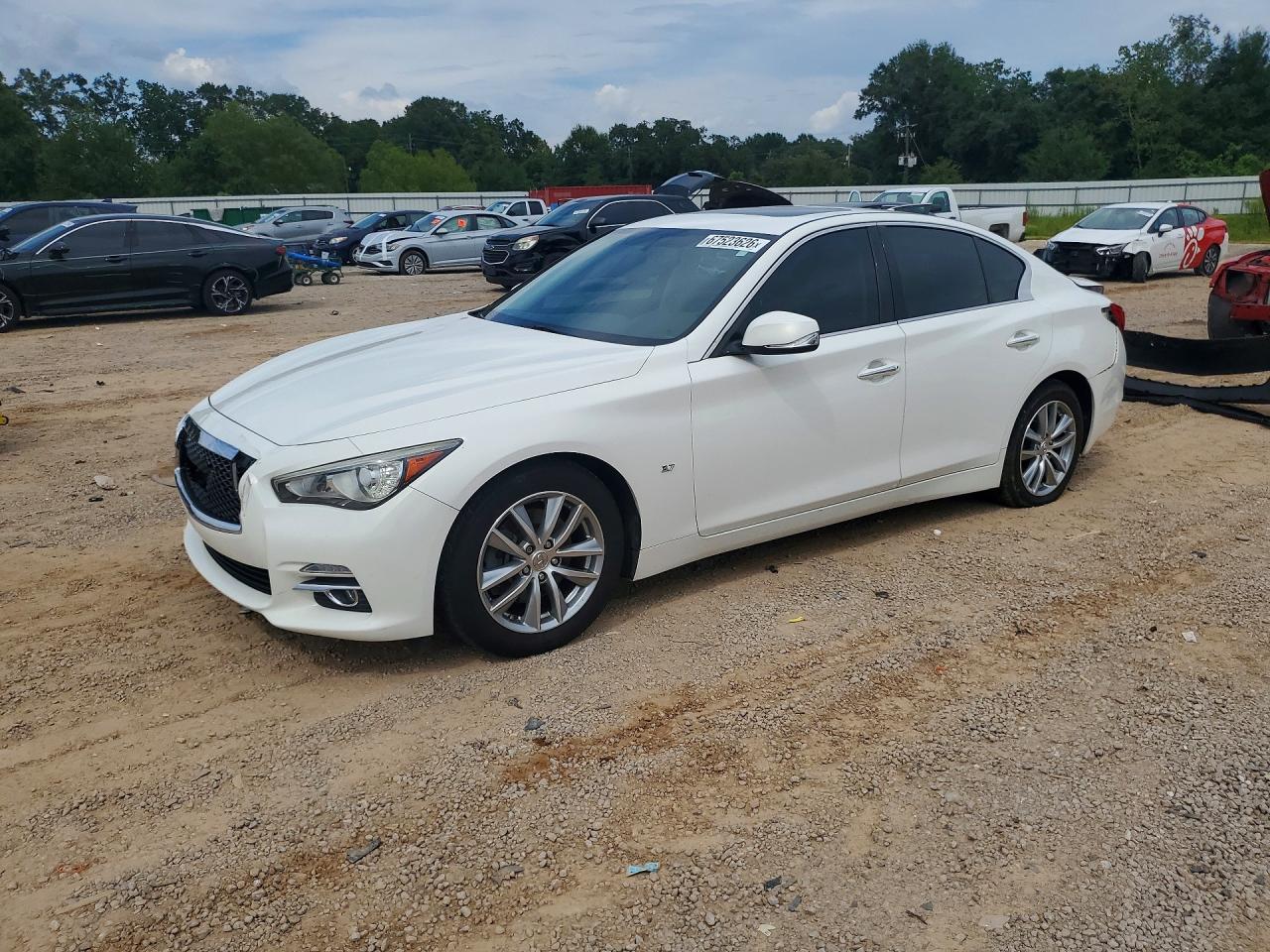 2015 INFINITI Q50
