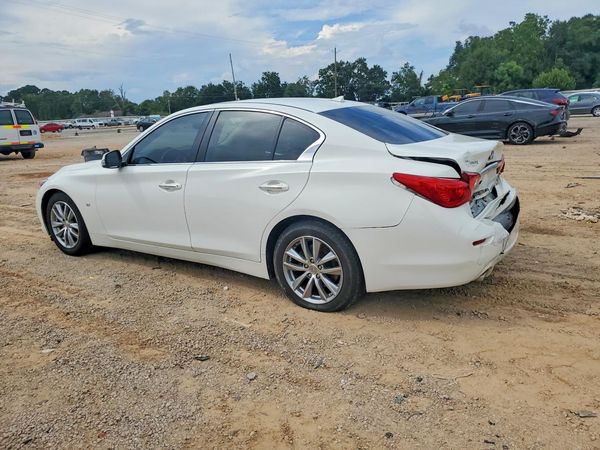 2015 INFINITI Q50
