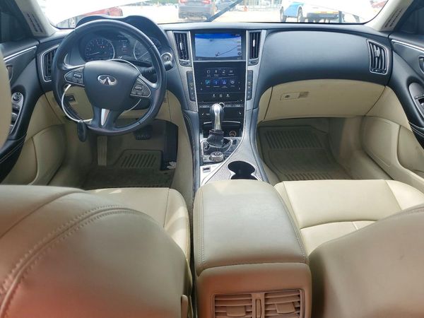 2015 INFINITI Q50