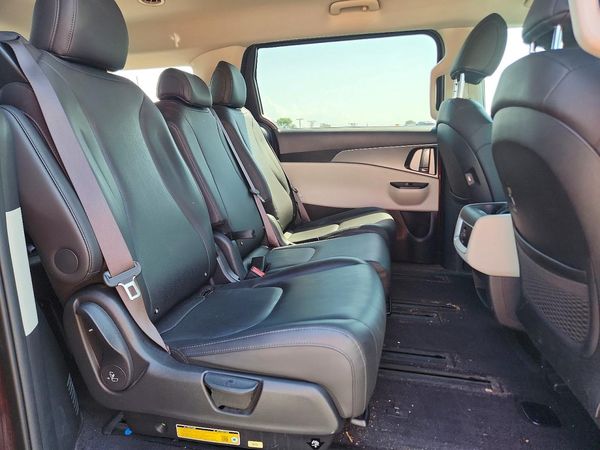 2024 KIA CARNIVAL