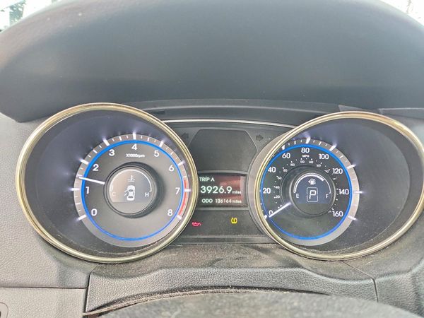 2012 HYUNDAI SONATA Middle-low level