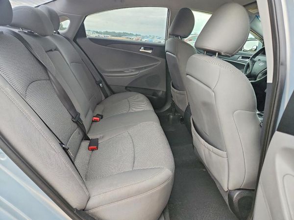 2012 HYUNDAI SONATA Middle-low level