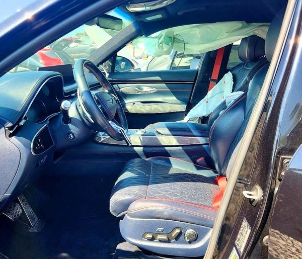 2022 GENESIS GV70
