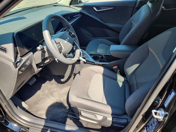 2026 KIA NIRO LX