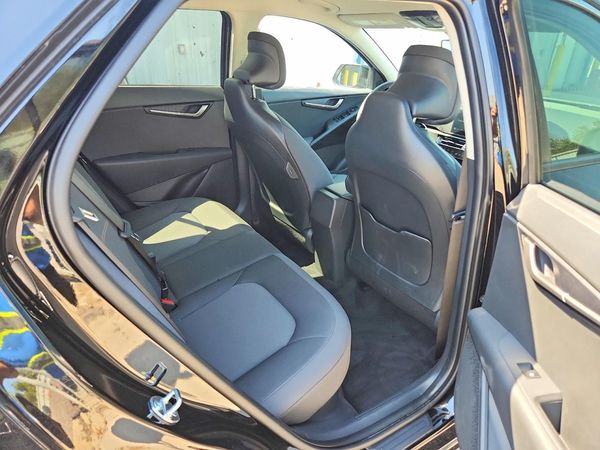 2026 KIA NIRO LX