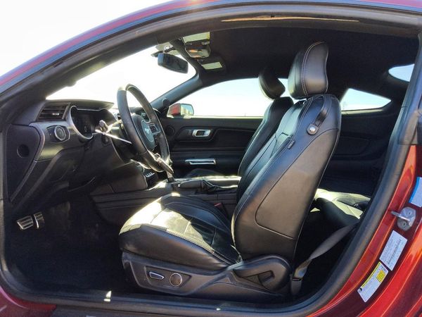2019 FORD MUSTANG GT Coupe — DENT