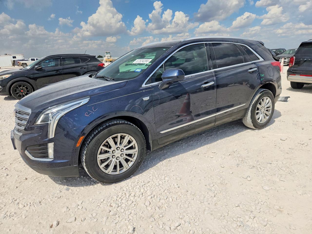 2017 CADILLAC XT5 Base