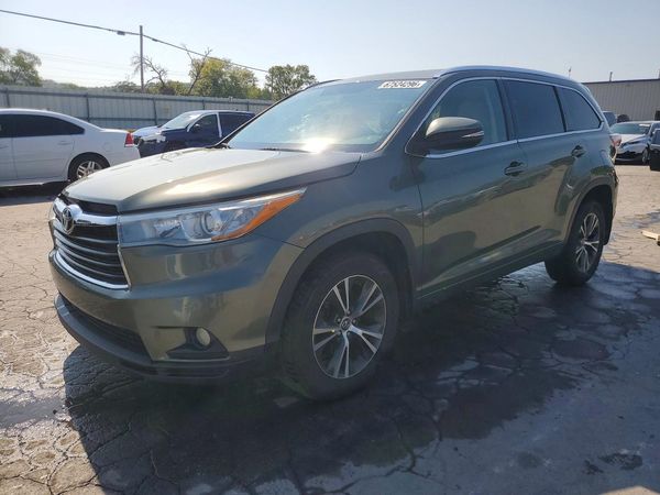 2016 TOYOTA HIGHLANDER