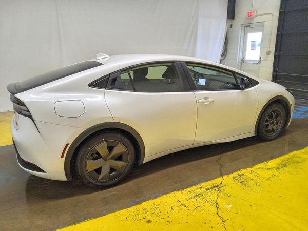 2023 TOYOTA PRIUS