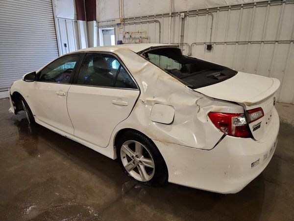 2014 TOYOTA CAMRY