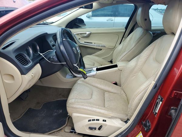 2012 VOLVO S60