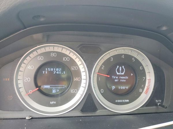 2012 VOLVO S60