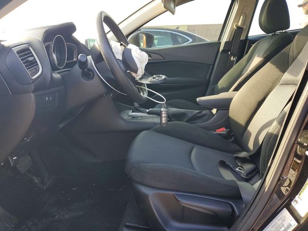 2015 MAZDA 3 SV/Base