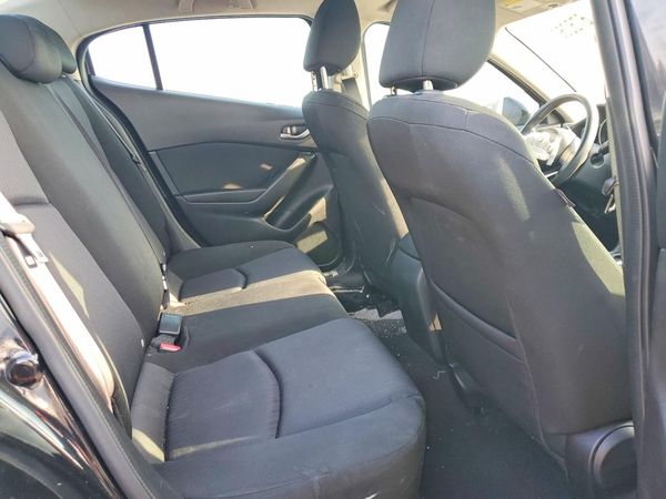 2015 MAZDA 3 SV/Base