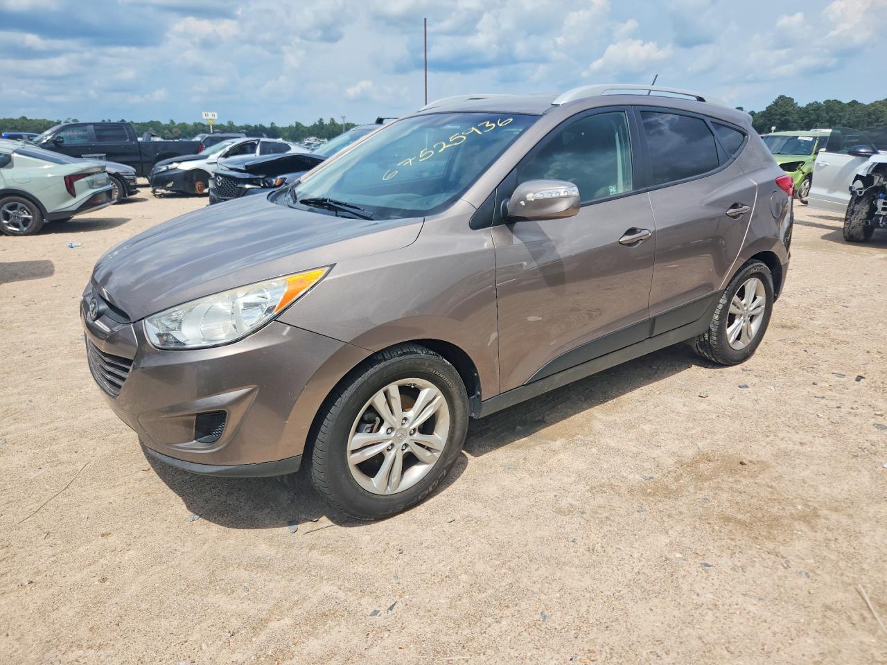 2012 HYUNDAI TUCSON GLS — Front 3/4