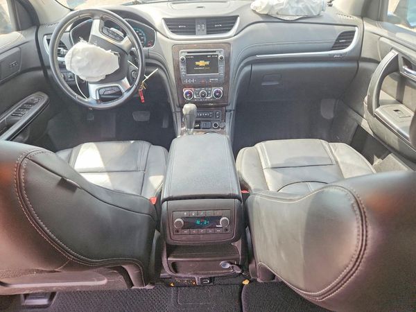 2017 CHEVROLET TRAVERSE 2LT