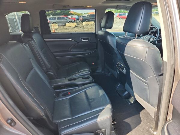2016 TOYOTA HIGHLANDER Base/Hybrid