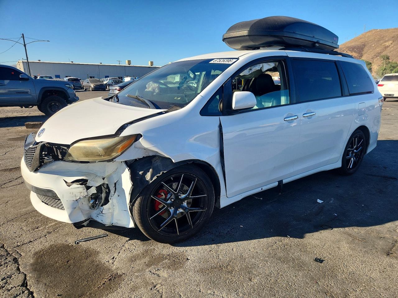 2016 TOYOTA SIENNA