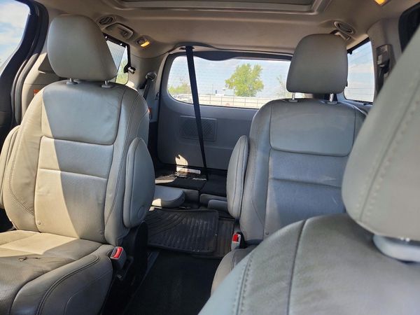 2017 TOYOTA SIENNA