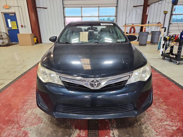 2013 TOYOTA CAMRY