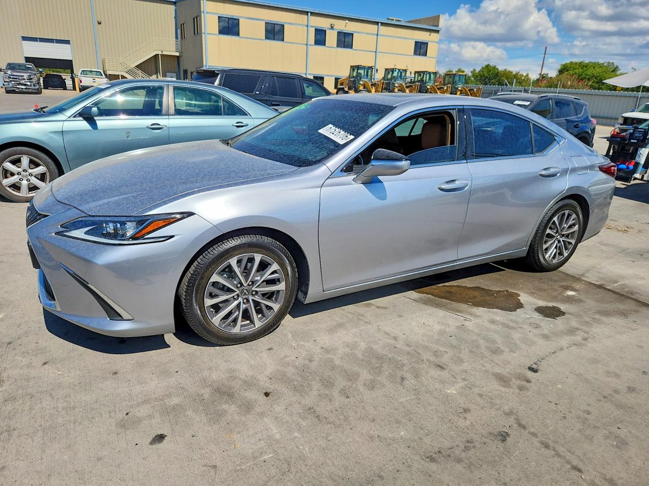 2022 LEXUS ES 350 350 Premium — Front 3/4