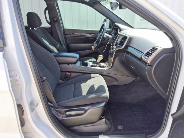 2017 JEEP GRAND CHEROKEE Laredo