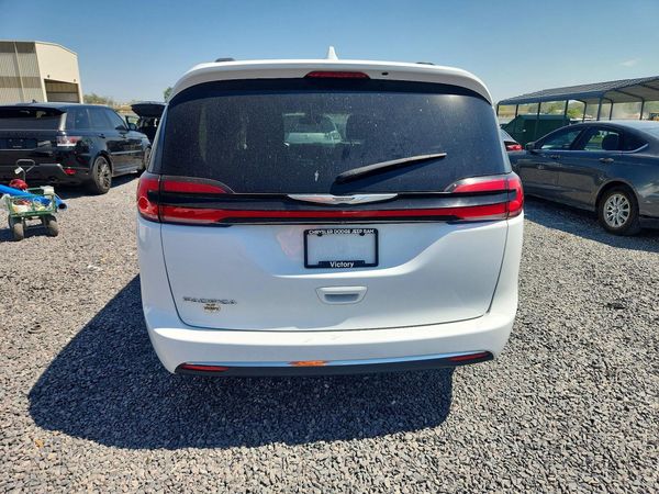 2022 CHRYSLER PACIFICA